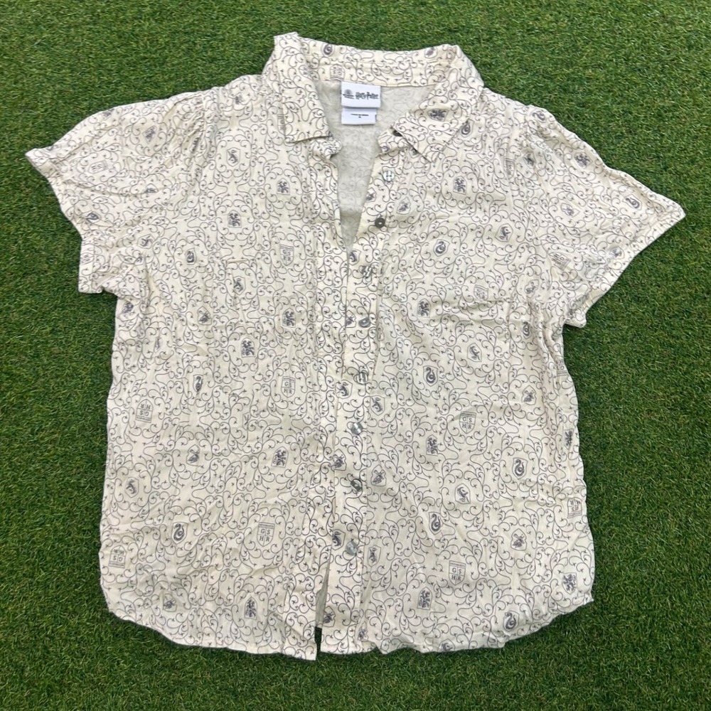 Harry Potter Wizarding World Hogwarts Crest Filigree Button Down Shirt Cream 0